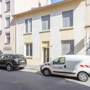 le-cocon-villette.hotels-rhonealpes.com/